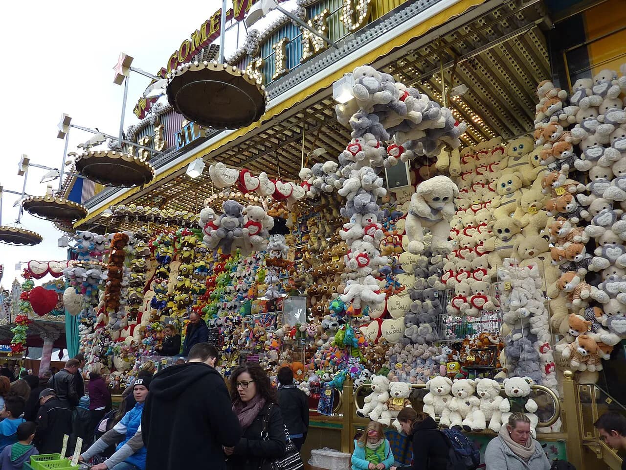 Cannstatter Volksfest with Kids: A Practical Family Guide