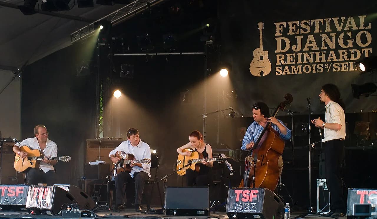 Django Reinhardt Festival for First Timers: Samois, Jams & Practical Tips