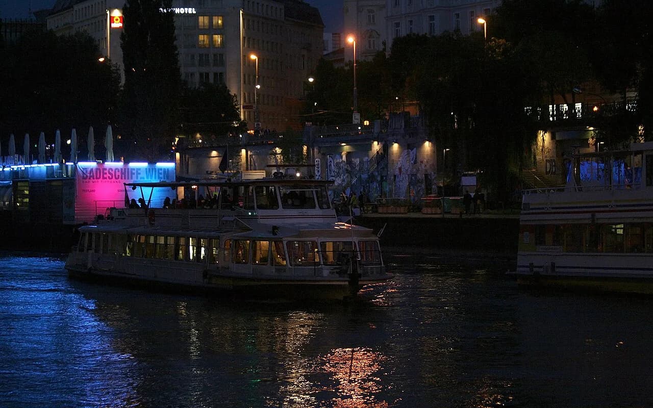 Donaukanaltreiben Festival for First-Timers: What to Know Before You Go