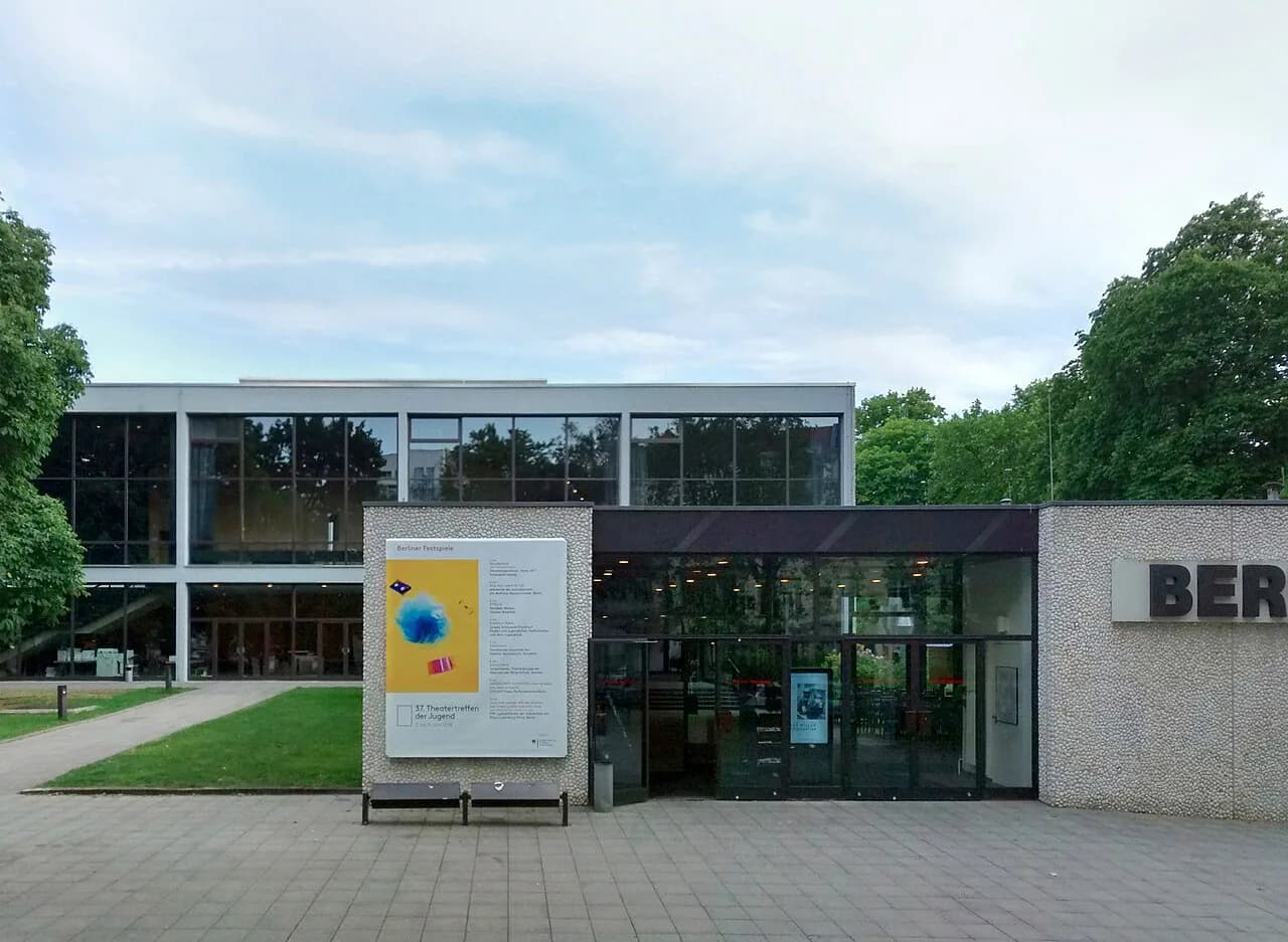 How to Get to Berliner Festspiele: Public Transit, Parking & Bike Routes