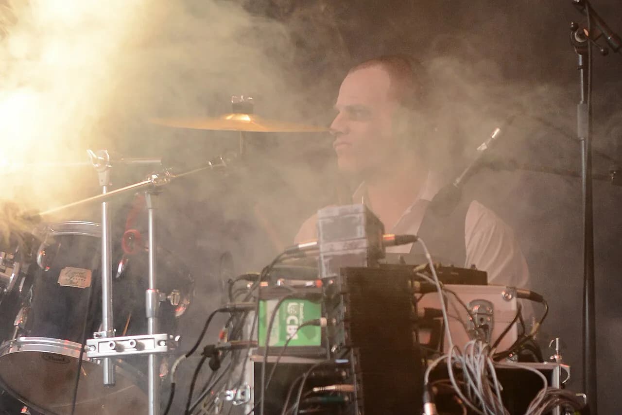 How to Get to Castle Rock Festival: Rail, Transit & Arrival Tips