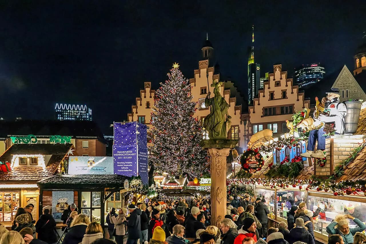 How to Get to the Frankfurt Christmas Market: Rail, Tram, Bus & Car