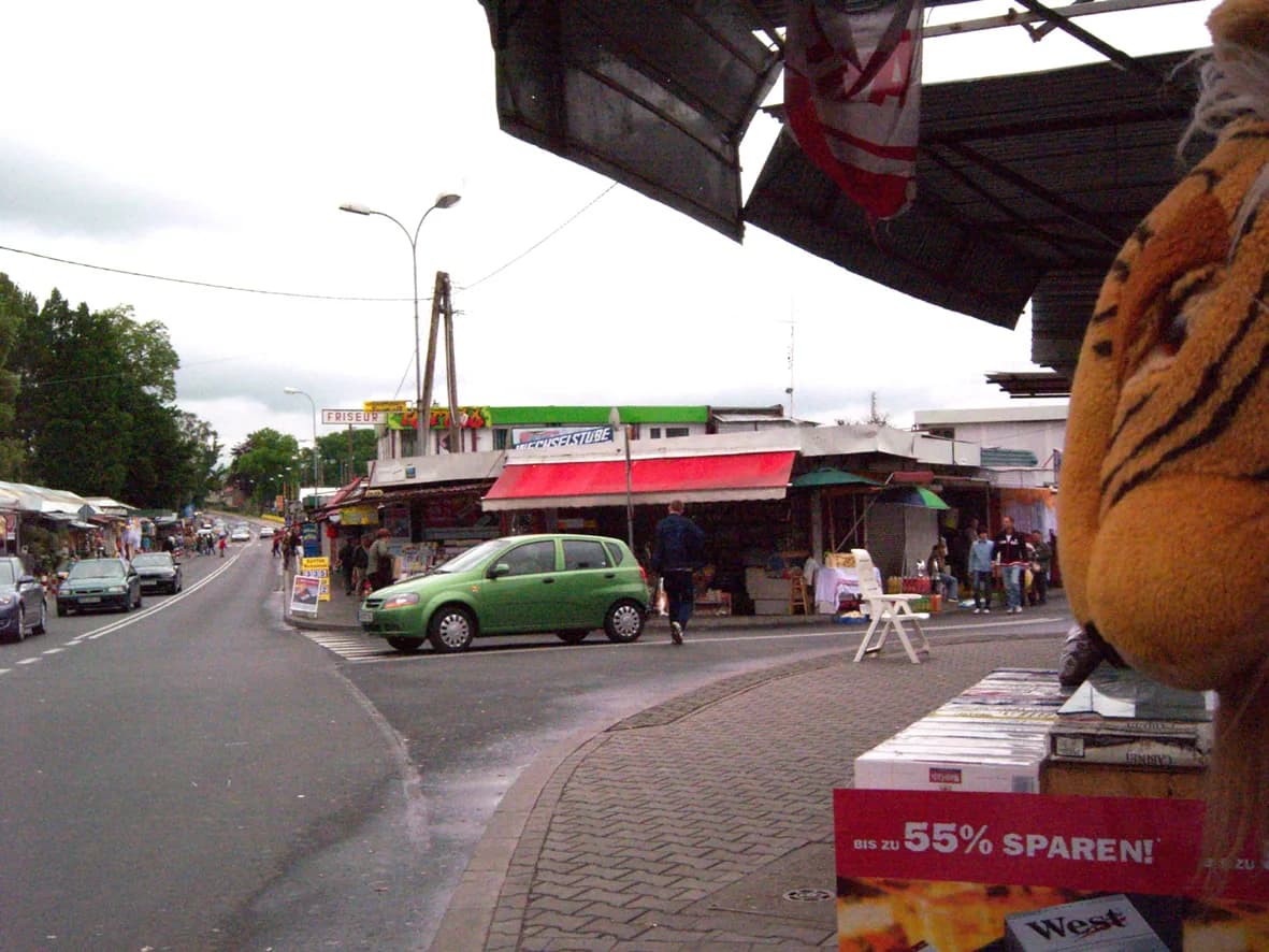 How to Get to Polenmarkt: Shuttle Bus, Train, Car & More