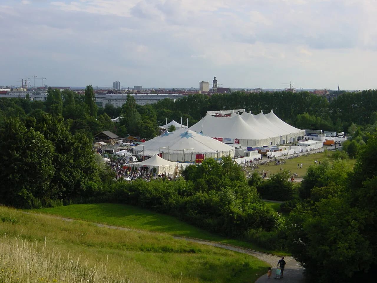 Tollwood Festival for First Timers: 2026 Guide, Tips & What to Expect