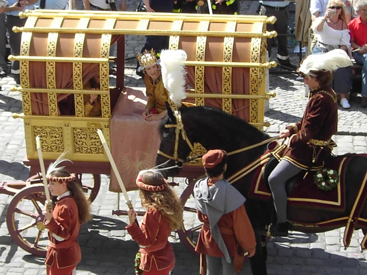 What to Wear to the Landshut Wedding: Medieval Dress Code & Modern Tips