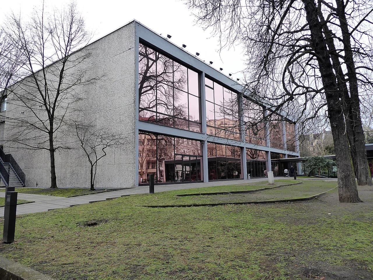 Where to Stay for Berliner Festspiele: Best Areas & Hotels