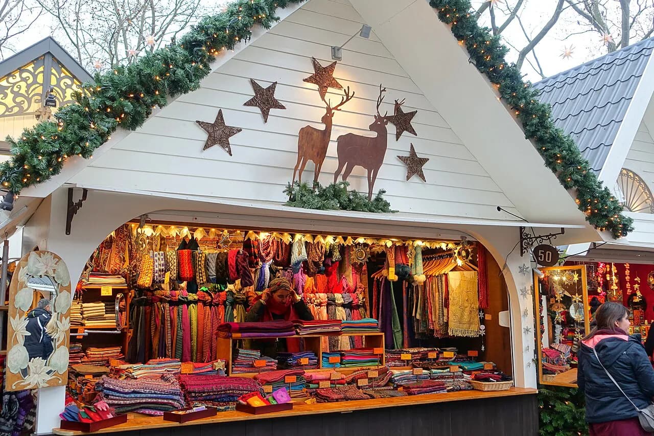 Where to Stay for Cologne Christmas Markets: Best Areas & Hotels