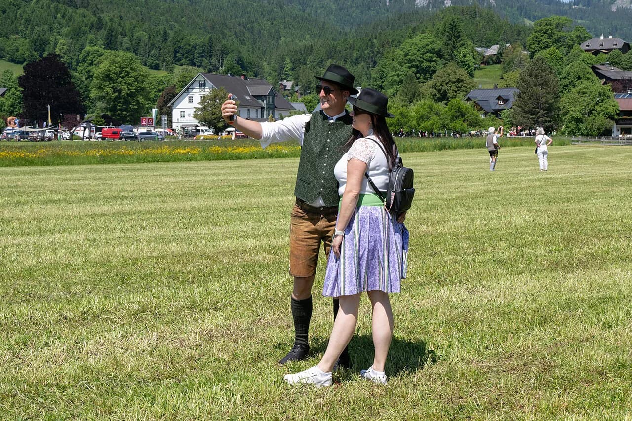 Where to Stay for Narzissenfest 2026: Hotels & Areas in Bad Aussee