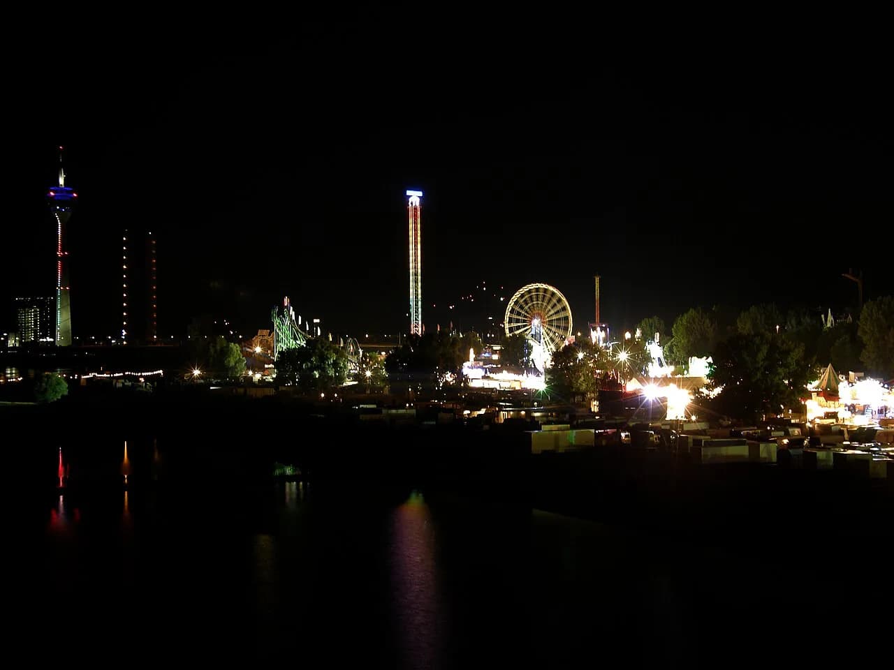 Where to Stay for Rheinkirmes: Best Areas & Hotels in Düsseldorf