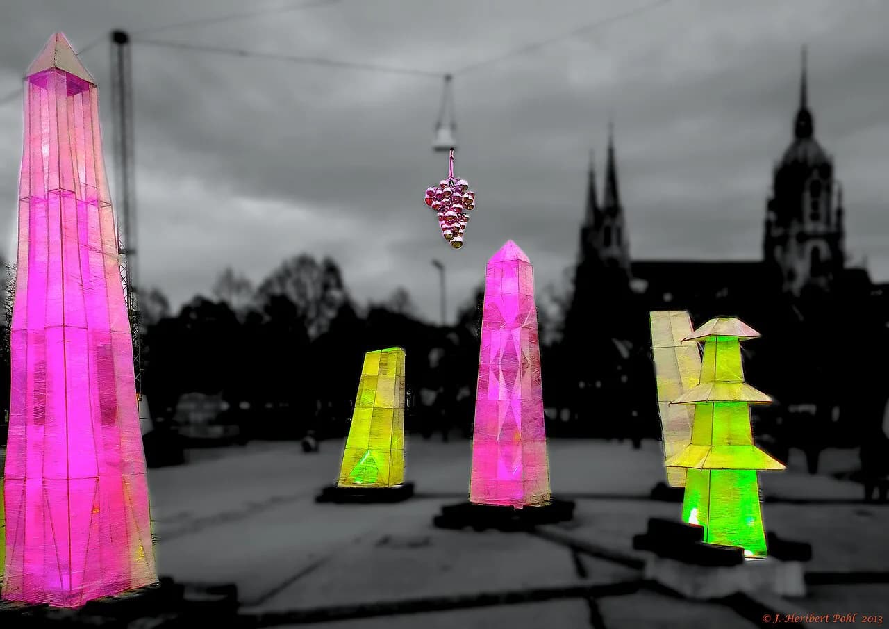 Where to Stay for Tollwood Winter Festival: Munich Neighborhoods & Hotels