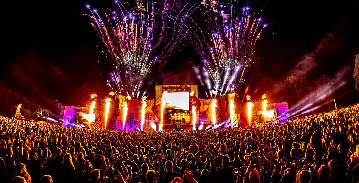 Tante Mia tanzt Mainstage 2023 — 2