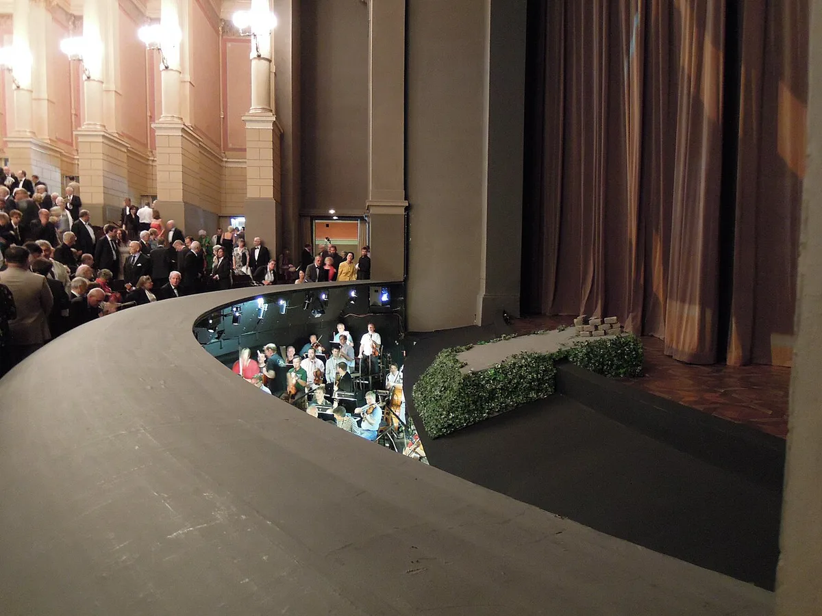 The Bayreuth Festspielhaus exterior with an audience arriving — 1
