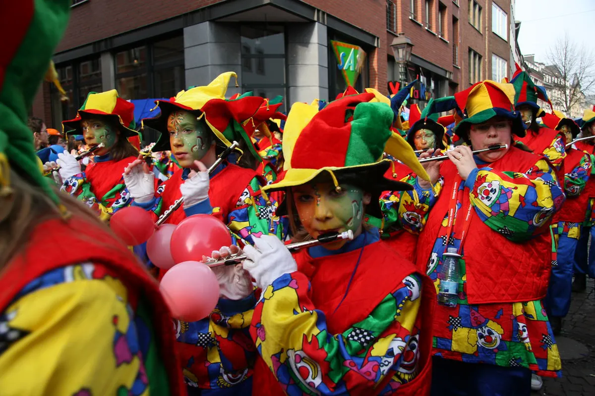 Essential Cologne Carnival Traditions and Etiquette