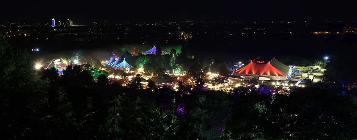 Tollwood panorama — 1